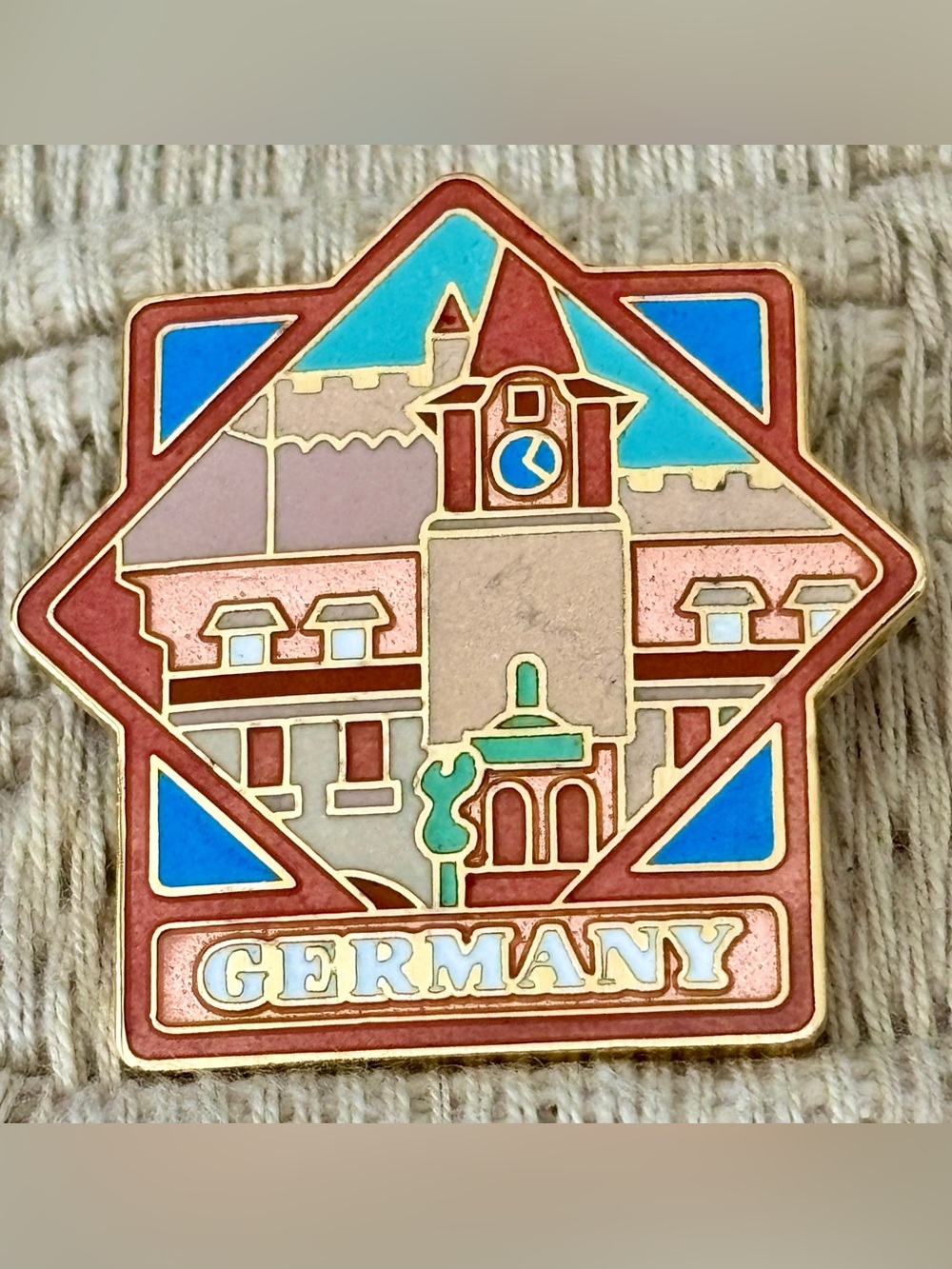 DISNEY 1999 *Rare* WDW Epcot World Showcase Germany Pavilion Pin